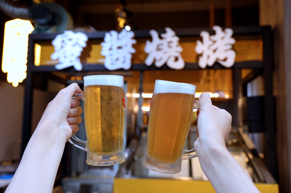 蜜醬燒烤 | 香醇蜂蜜調出新風味，台中平價燒烤飲料免費暢飲、最便宜柏克金生啤