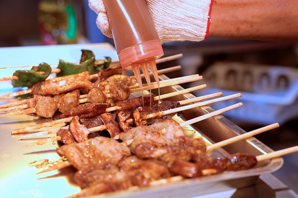 蜜醬燒烤 | 香醇蜂蜜調出新風味，台中平價燒烤飲料免費暢飲、最便宜柏克金生啤