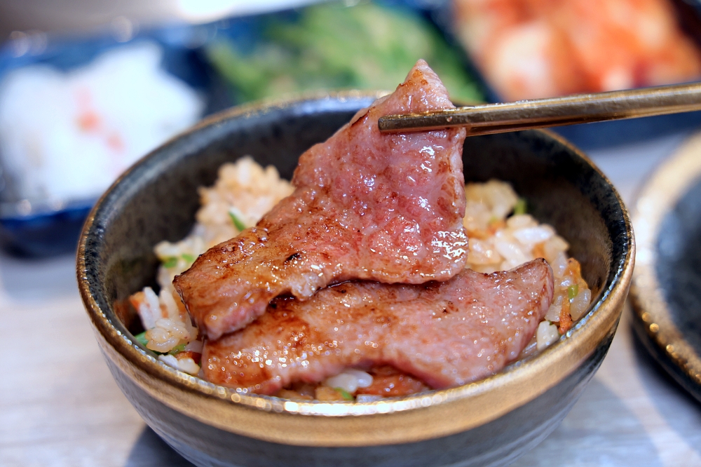 山鯨燒肉漢口店 | 有包廂服務也有專人代烤的台中燒肉店，穿和服吃燒肉拍美照好有趣