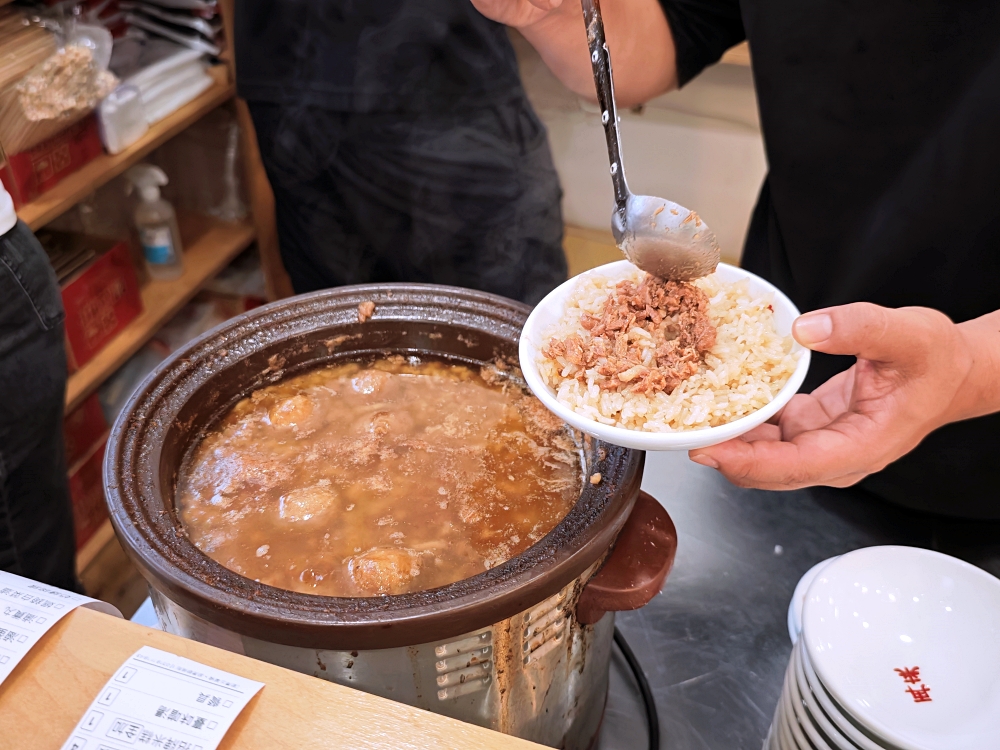 在來碗粿米糕專門｜向上市場米其林指南推薦，濃濃古早味美食