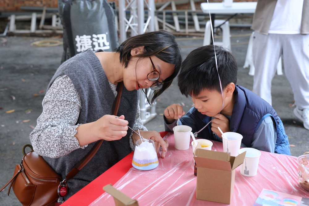 福寶建設最寵住戶!兒童節手作香氛蠟燭,還有3台美味餐車,有吃有玩的親子同樂時光 福寶建設最寵住戶!兒童節手作香氛蠟燭,還有3台美味餐車,有吃有玩的親子同樂時光