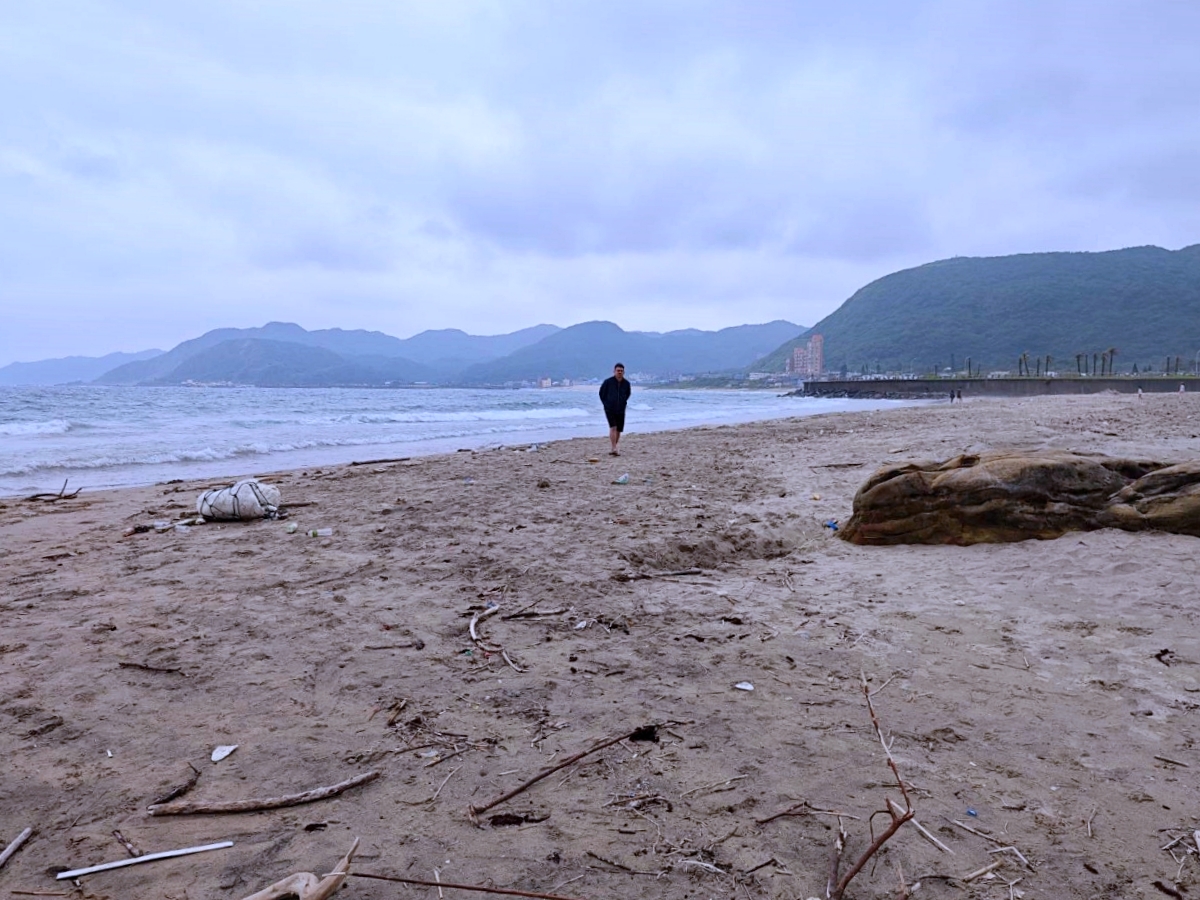 龜吼漁夫市集 | 海景第一排吃海鮮超有fu~萬里蟹造型好可愛，1樓活海鮮2樓代客料理，北海岸吃海鮮來這就對了
