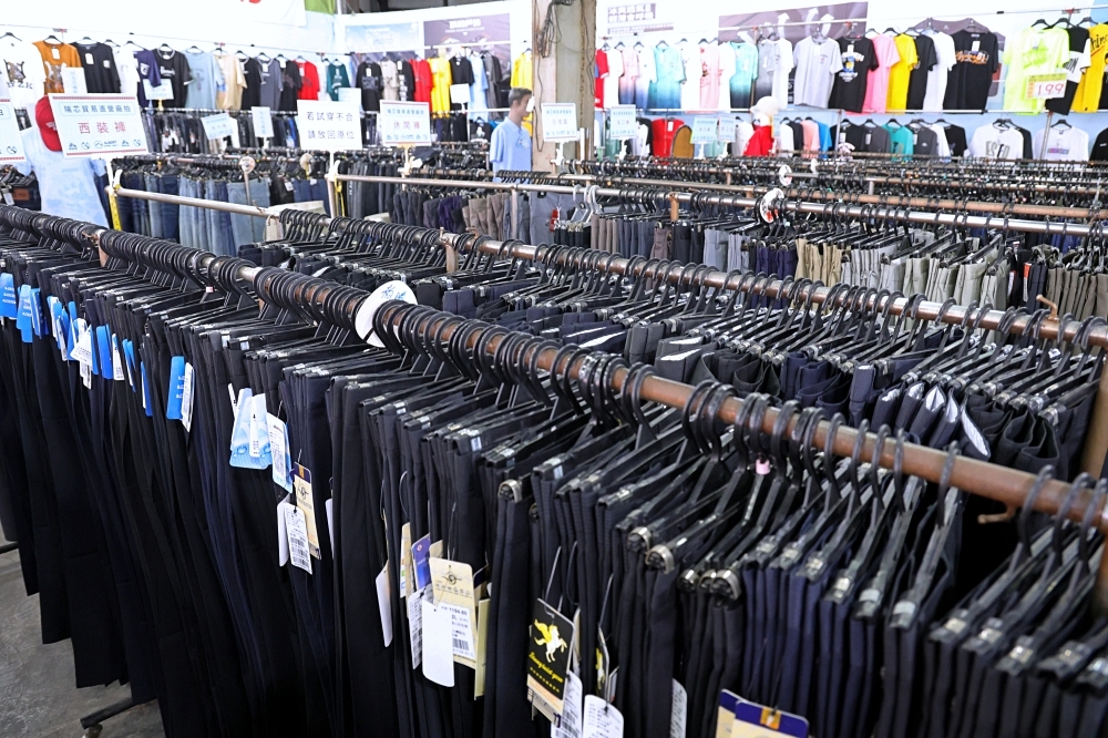 太平永豐路夏特賣 | 冰絲涼感衣190元起,冰絲涼感防曬外套590起,滿額送整箱衛生紙 太平永豐路夏特賣 | 冰絲涼感衣190元起,冰絲涼感防曬外套590起,滿額送整箱衛生紙
