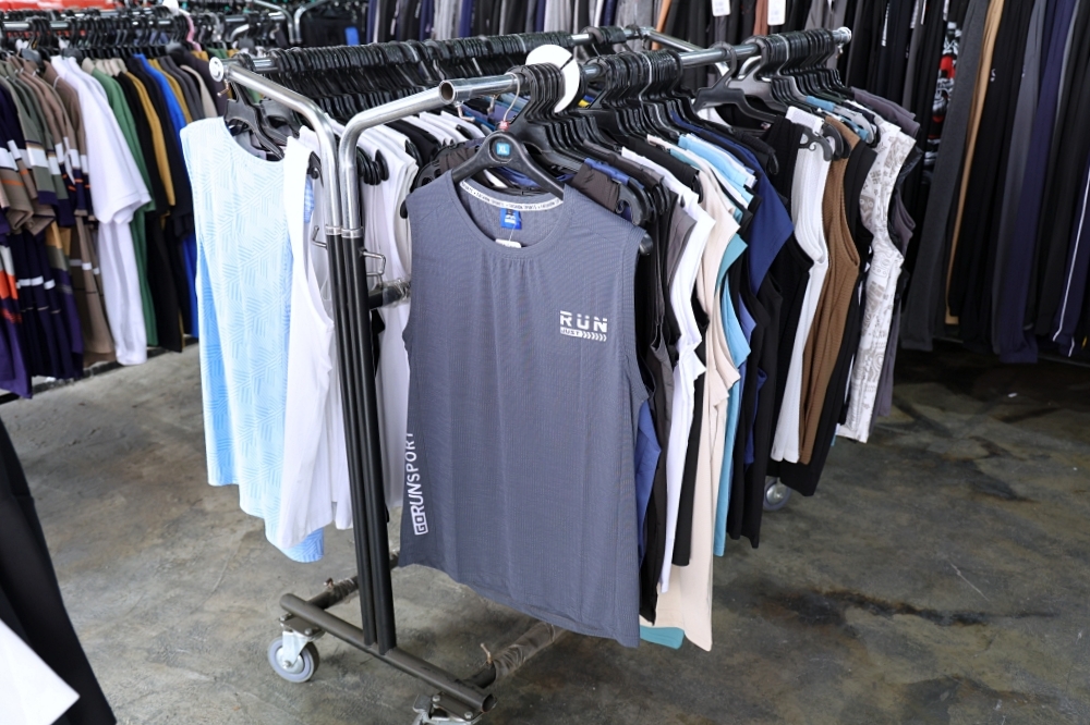 太平永豐路夏特賣 | 冰絲涼感衣190元起,冰絲涼感防曬外套590起,滿額送整箱衛生紙 太平永豐路夏特賣 | 冰絲涼感衣190元起,冰絲涼感防曬外套590起,滿額送整箱衛生紙