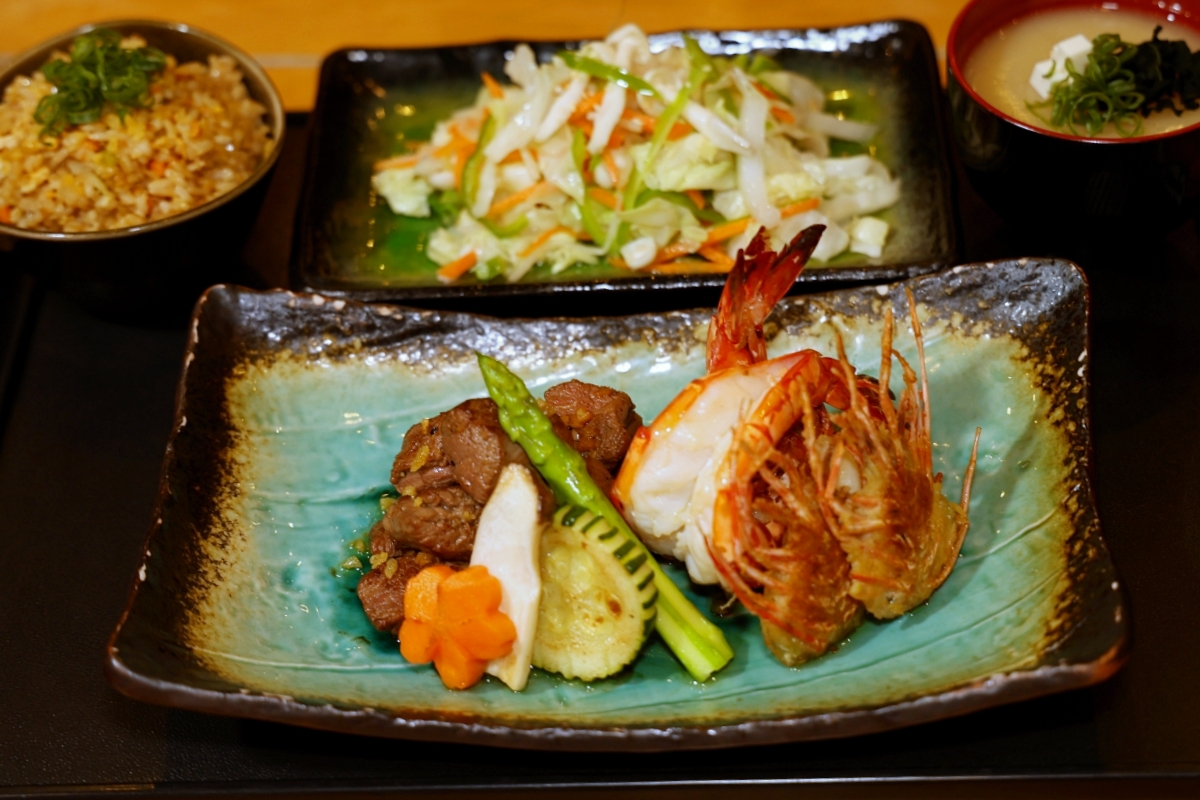 麗星郵輪探索星號美食餐廳全收錄 | 3間免費餐廳7間付費餐廳,舌尖上的郵輪1日5餐吃好吃滿 麗星郵輪探索星號美食餐廳全收錄 | 3間免費餐廳7間付費餐廳,舌尖上的郵輪1日5餐吃好吃滿
