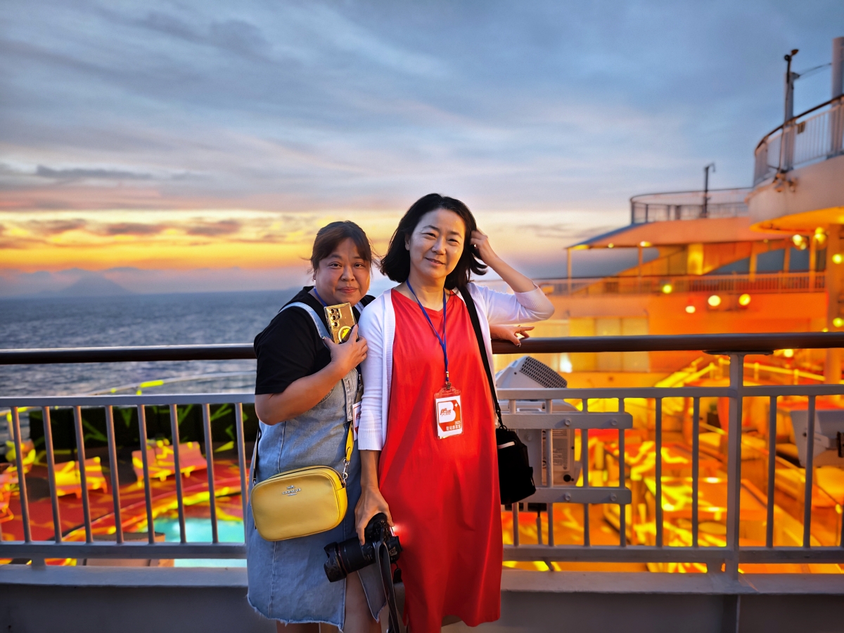 麗星郵輪6天5夜大阪高知 | 變心改愛海景房,泳池泡沫派對、甲板靜音派對就是嗨,還有海豚跳躍,許願住皇宮套房 麗星郵輪6天5夜大阪高知 | 變心改愛海景房,泳池泡沫派對、甲板靜音派對就是嗨,還有海豚跳躍,許願住皇宮套房
