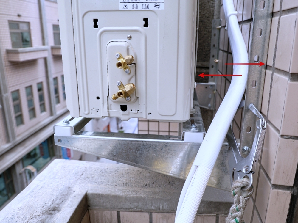 夏天裝冷氣推薦 | 小蔡電器專業安裝，價格透明、獨家3年安裝保固，網友激推首選
