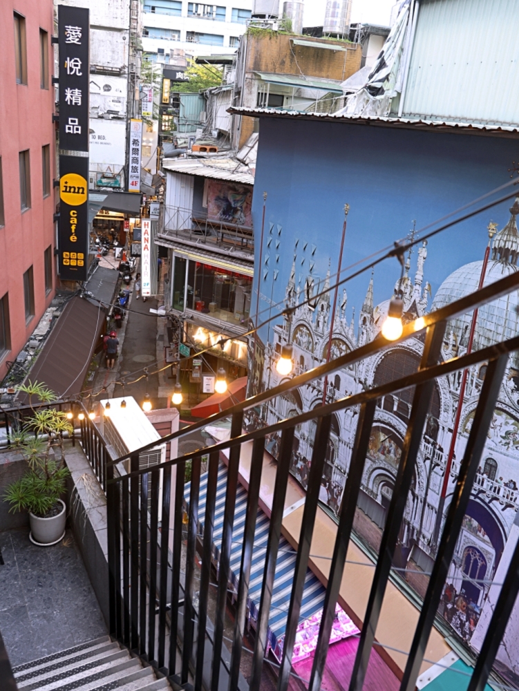 西門町最潮老宅酒吧-無心戒酒互助會同溫層俱樂部，餐酒氣氛全制霸