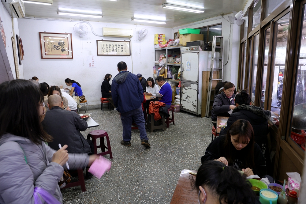 阿隆麵攤 | 台中向上市場必須吃的人氣麵店