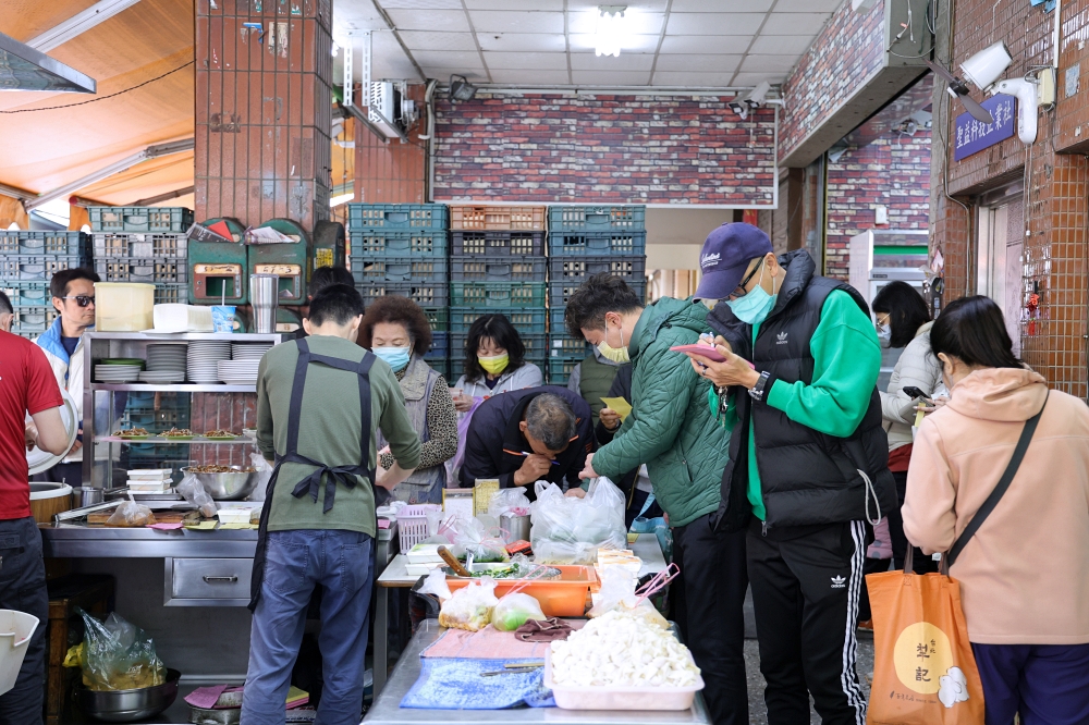 阿隆麵攤 | 台中向上市場必須吃的人氣麵店