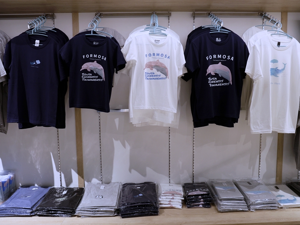 台中海洋館有什麼好買？台中海洋館限定商品、海洋主題商品都好燒啊！