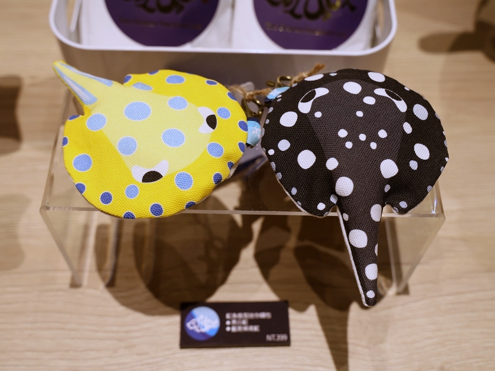 台中海洋館有什麼好買？台中海洋館限定商品、海洋主題商品都好燒啊！