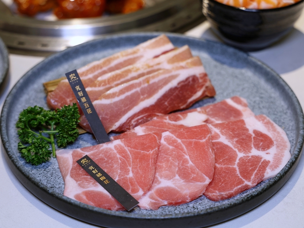 台中燒肉推薦|燒肉MEN朝富店開箱:499元起高CP套餐+水耕生菜沙拉吧、哈根達斯吃到飽 台中燒肉推薦|燒肉MEN朝富店開箱:499元起高CP套餐+水耕生菜沙拉吧、哈根達斯吃到飽
