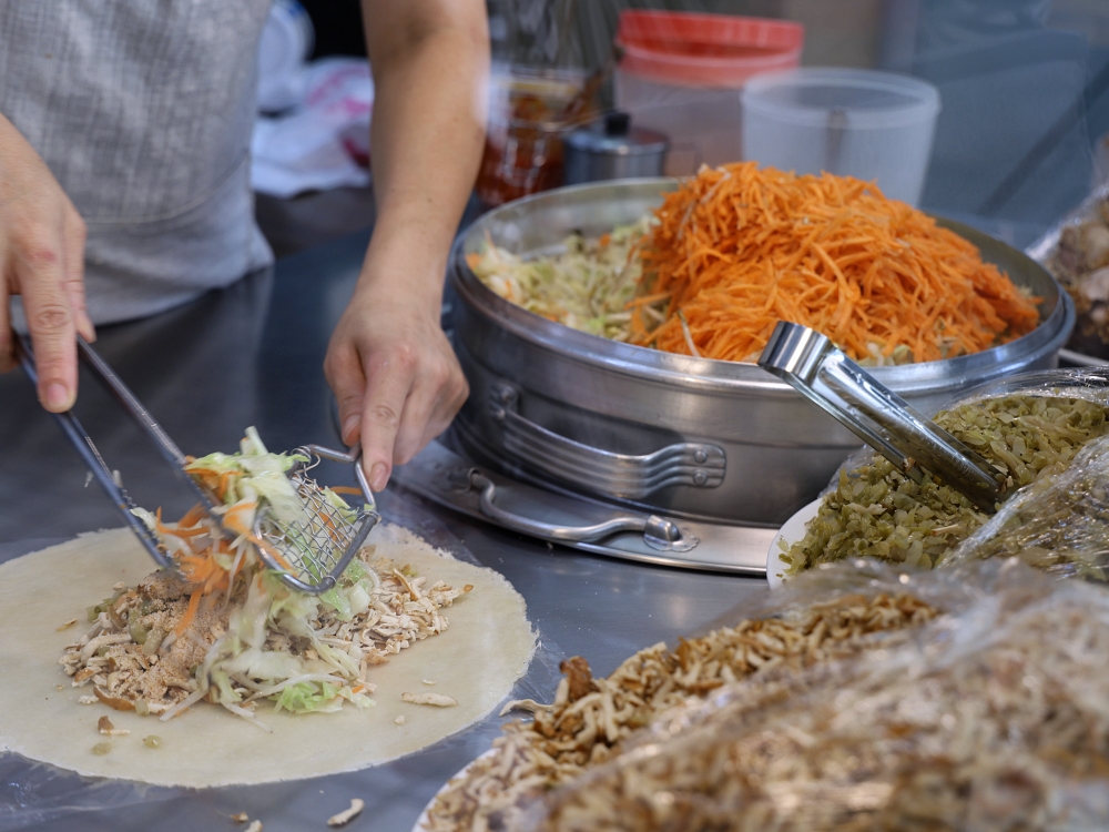 潤餅世家｜30年潤餅老店爆餡潤餅好大捲，還有濃濃花生香的冰淇淋潤餅