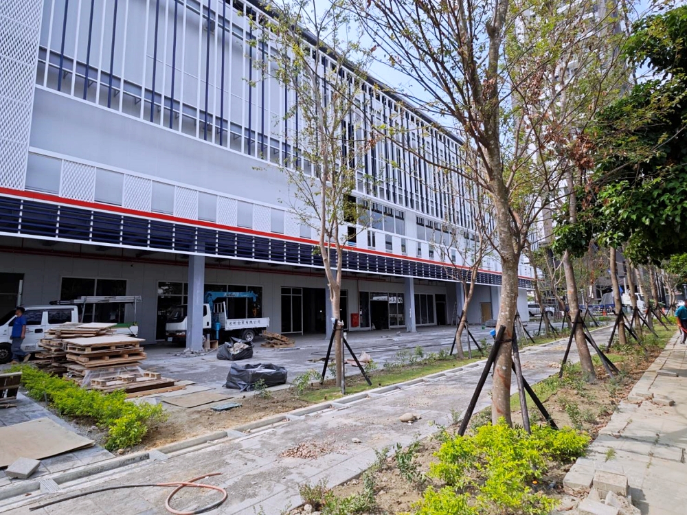 台中最大全聯旗艦店 | 全台首間全聯複合式百貨賣場，在台中東區站前秀泰影城旁