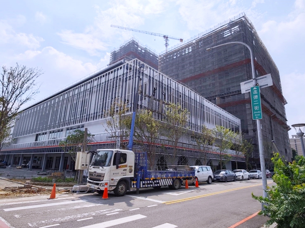 台中最大全聯旗艦店 | 全台首間全聯複合式百貨賣場，在台中東區站前秀泰影城旁