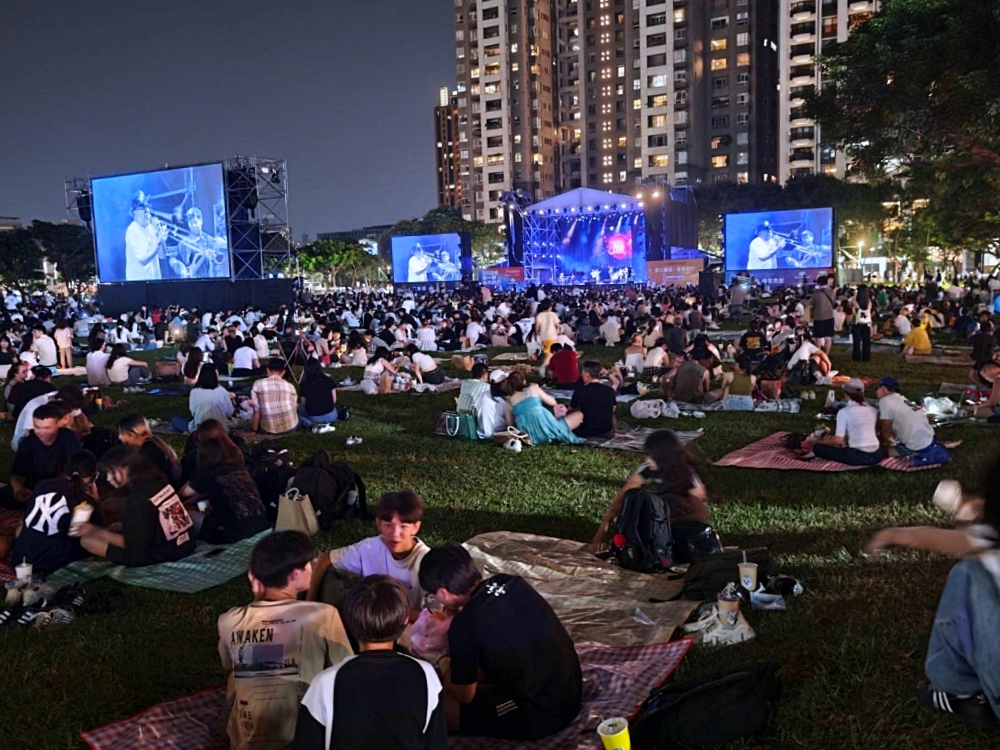 2025台中爵士音樂節 | 台中最Chill的十月派對,必吃美食攤位大推阿布潘 2025台中爵士音樂節 | 台中最Chill的十月派對,必吃美食攤位大推阿布潘