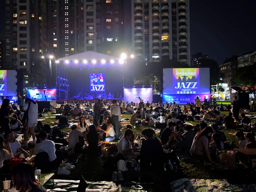 2025台中爵士音樂節 | 台中最Chill的十月派對,必吃美食攤位大推阿布潘 2025台中爵士音樂節 | 台中最Chill的十月派對,必吃美食攤位大推阿布潘