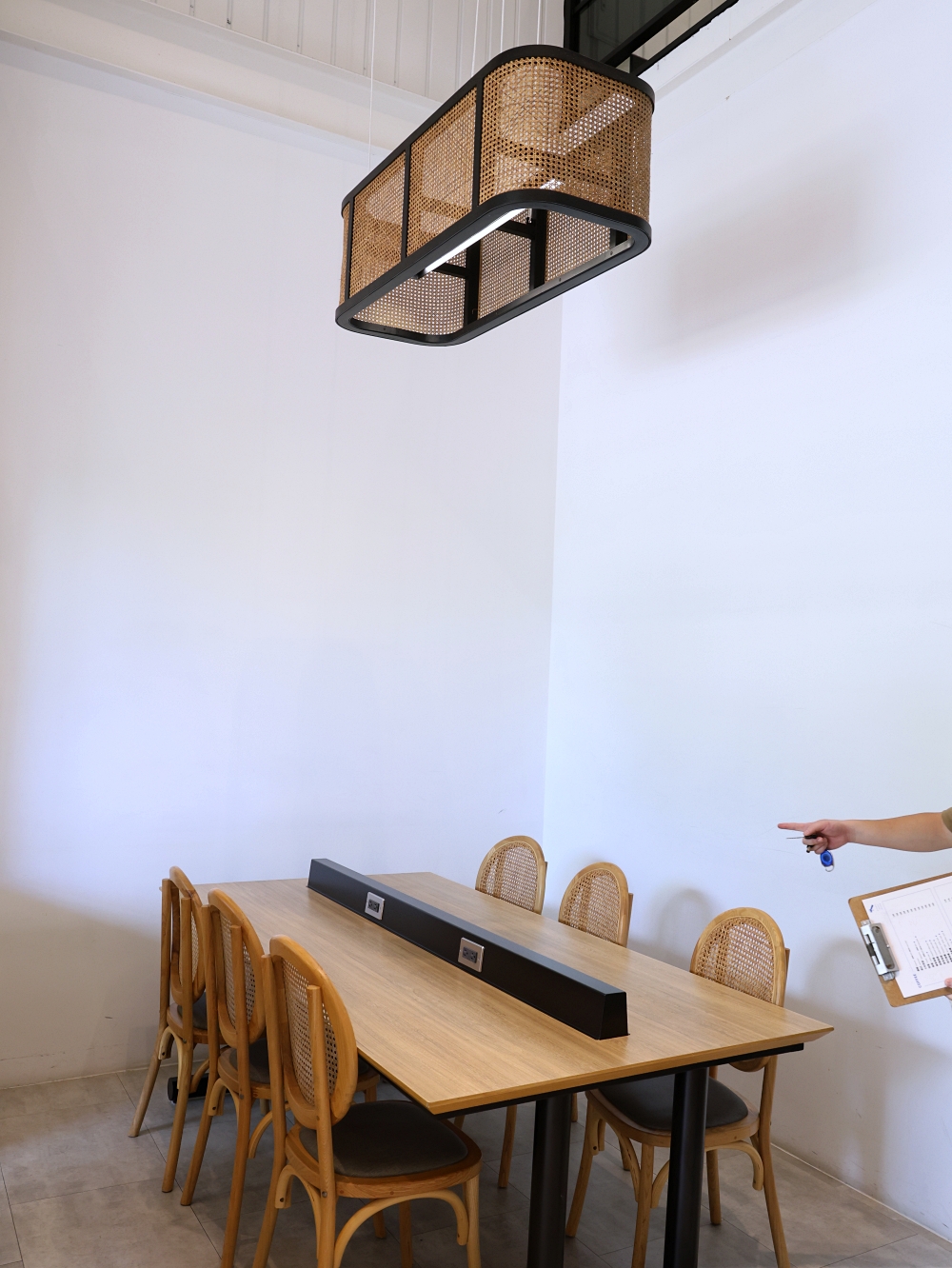 ABG Coffee 台中公益店 | 純白系文青風,台中不限時咖啡館,也是寵物友善咖啡館 ABG Coffee 台中公益店 | 純白系文青風,台中不限時咖啡館,也是寵物友善咖啡館