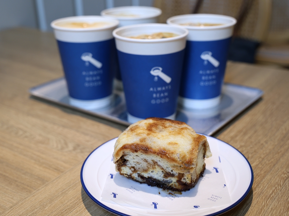 ABG Coffee 台中公益店 | 純白系文青風,台中不限時咖啡館,也是寵物友善咖啡館 ABG Coffee 台中公益店 | 純白系文青風,台中不限時咖啡館,也是寵物友善咖啡館