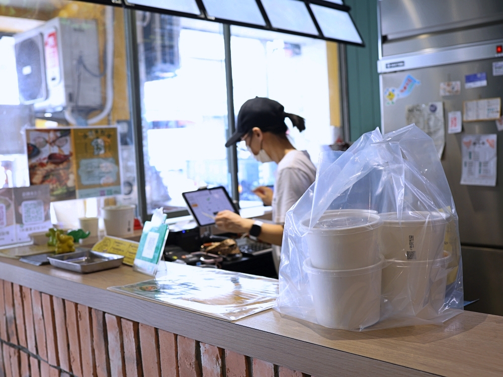 清邁米粉湯 | 泰味爆棚!必點脆皮燒肉米粉湯,向上市場美食多一間 清邁米粉湯 | 泰味爆棚!必點脆皮燒肉米粉湯,向上市場美食多一間