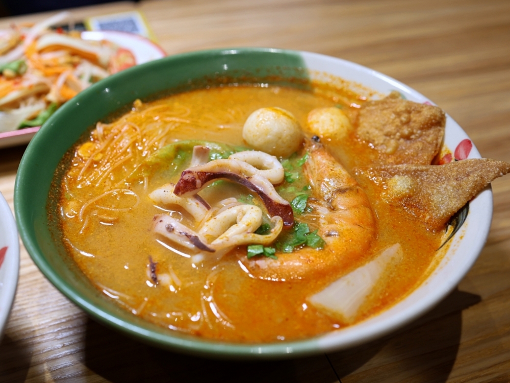 清邁米粉湯 | 泰味爆棚!必點脆皮燒肉米粉湯,向上市場美食多一間 清邁米粉湯 | 泰味爆棚!必點脆皮燒肉米粉湯,向上市場美食多一間