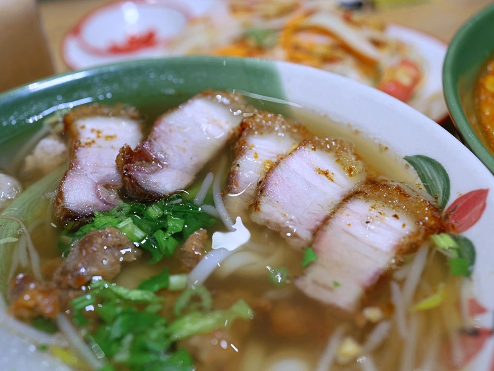 清邁米粉湯 | 泰味爆棚!必點脆皮燒肉米粉湯,向上市場美食多一間 清邁米粉湯 | 泰味爆棚!必點脆皮燒肉米粉湯,向上市場美食多一間