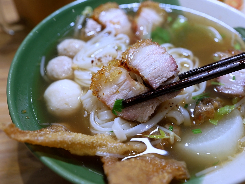 清邁米粉湯 | 泰味爆棚!必點脆皮燒肉米粉湯,向上市場美食多一間 清邁米粉湯 | 泰味爆棚!必點脆皮燒肉米粉湯,向上市場美食多一間