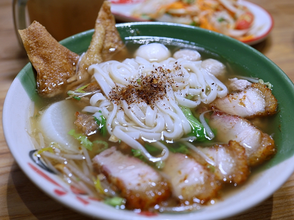 清邁米粉湯 | 泰味爆棚!必點脆皮燒肉米粉湯,向上市場美食多一間 清邁米粉湯 | 泰味爆棚!必點脆皮燒肉米粉湯,向上市場美食多一間