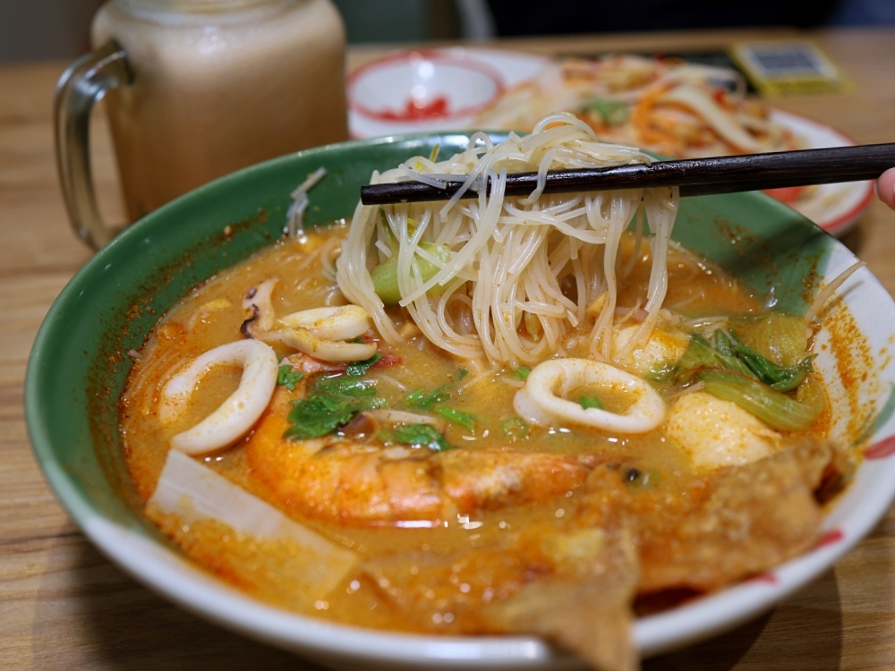 清邁米粉湯 | 泰味爆棚!必點脆皮燒肉米粉湯,向上市場美食多一間 清邁米粉湯 | 泰味爆棚!必點脆皮燒肉米粉湯,向上市場美食多一間