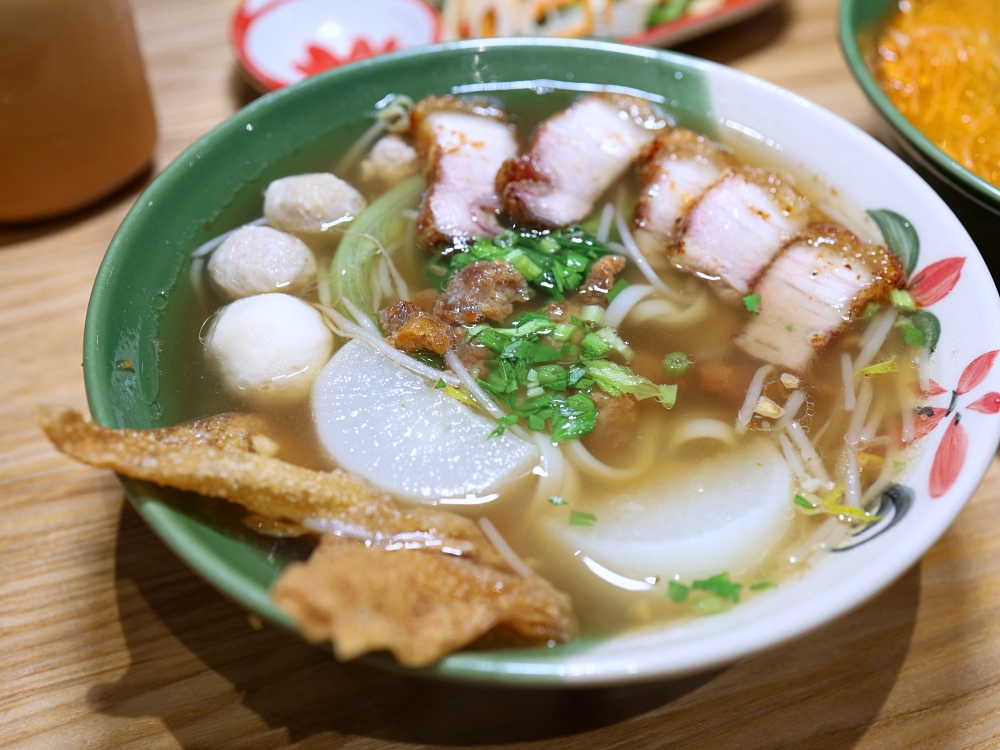 清邁米粉湯 | 泰味爆棚!必點脆皮燒肉米粉湯,向上市場美食多一間 清邁米粉湯 | 泰味爆棚!必點脆皮燒肉米粉湯,向上市場美食多一間