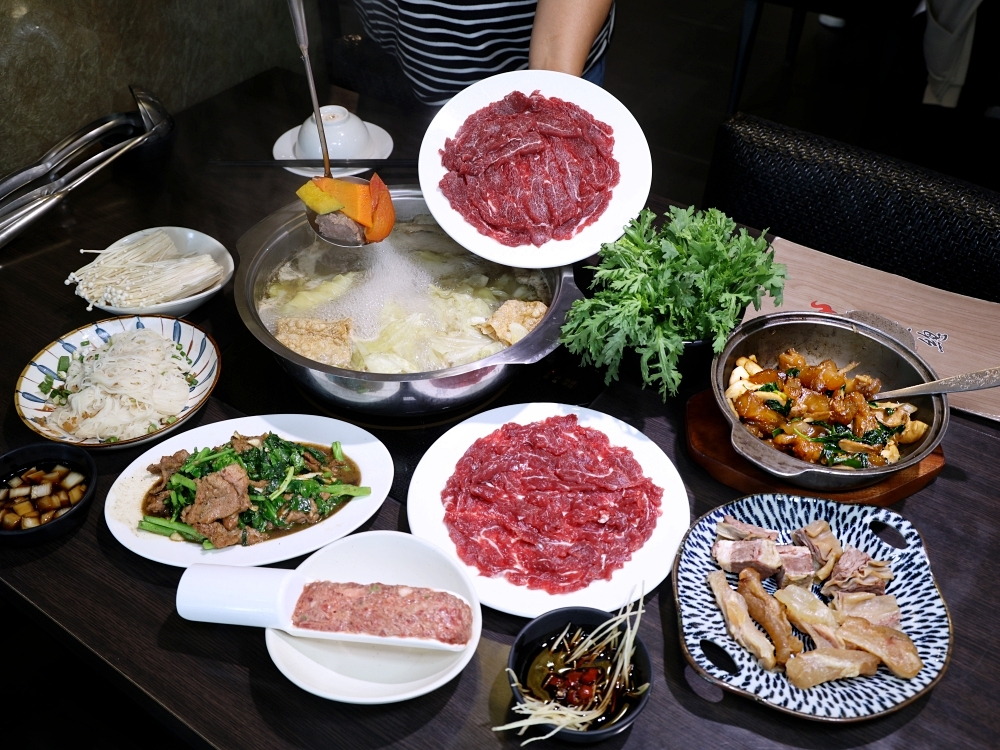 牛老總涮牛肉五權店 | 台中溫體牛火鍋吃這間,20年老店必點雙人套餐 牛老總涮牛肉五權店 | 台中溫體牛火鍋吃這間,20年老店必點雙人套餐