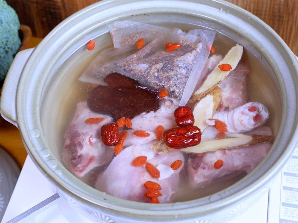 四季進補！聯昌中藥燉包 何首烏×八珍，用電鍋就能煮出暖心幸福味