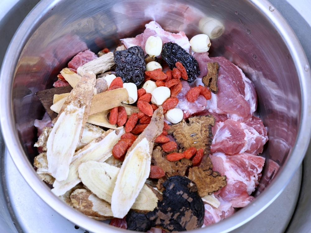 四季進補！聯昌中藥燉包 何首烏×八珍，用電鍋就能煮出暖心幸福味