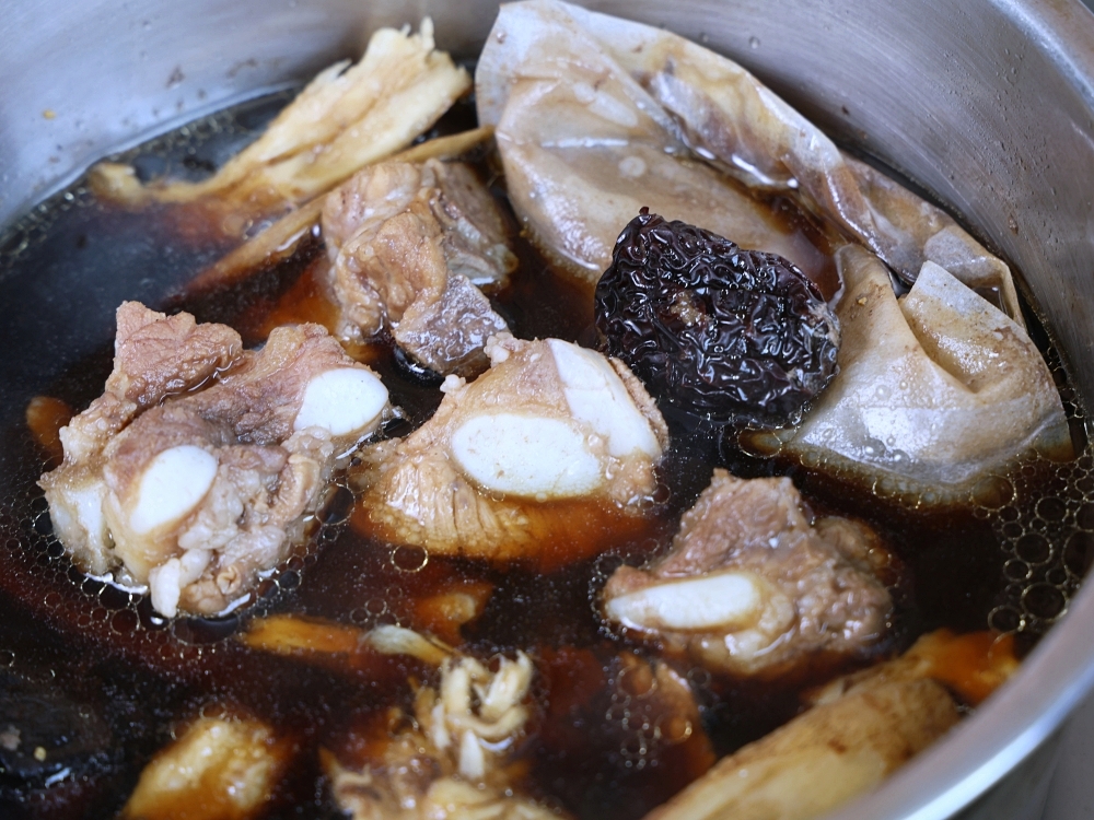 四季進補！聯昌中藥燉包 何首烏×八珍，用電鍋就能煮出暖心幸福味