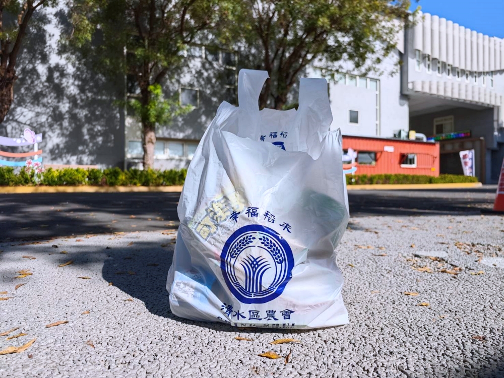 清水區農會休閒觀光園區 完整攻略 | 老穀倉蛻變成台中海線免費新景點，相當接地氣好拍又好買