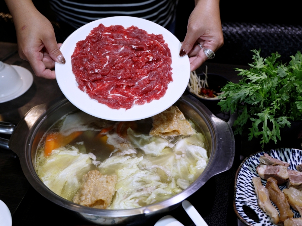 牛老總涮牛肉五權店 | 台中溫體牛火鍋吃這間,20年老店必點雙人套餐 牛老總涮牛肉五權店 | 台中溫體牛火鍋吃這間,20年老店必點雙人套餐