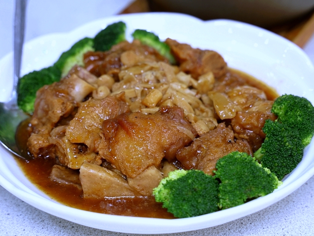 大祥海鮮燒鵝 2026 台中外帶熱年菜｜8888 元 7 道圍爐現煮年菜澎湃上桌