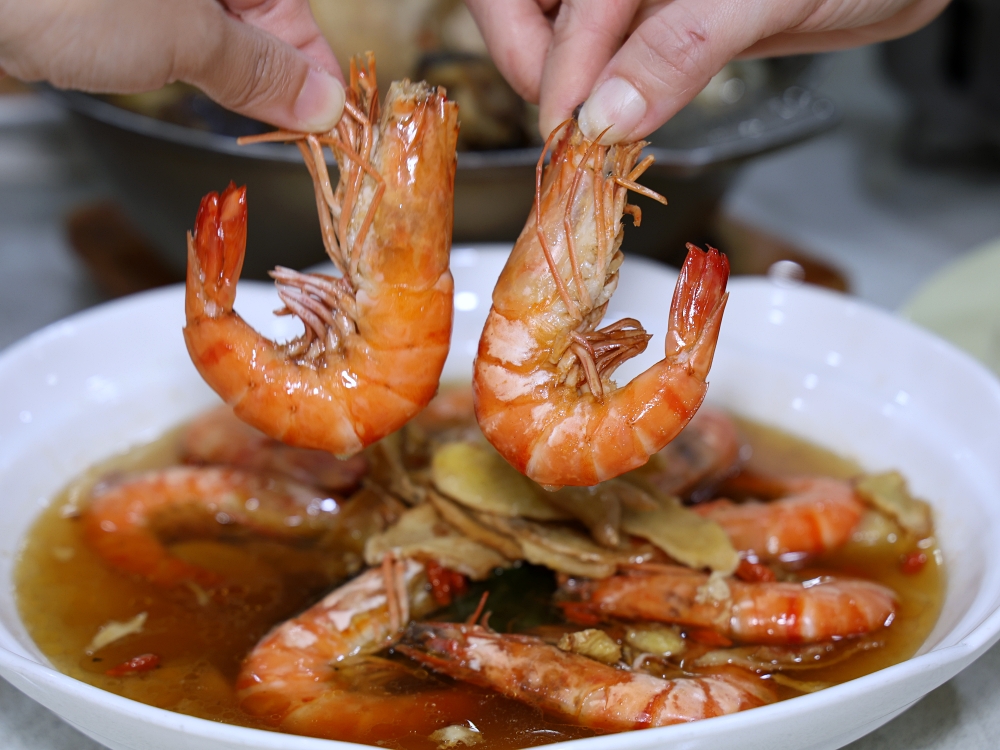 大祥海鮮燒鵝 2026 台中外帶熱年菜｜8888 元 7 道圍爐現煮年菜澎湃上桌