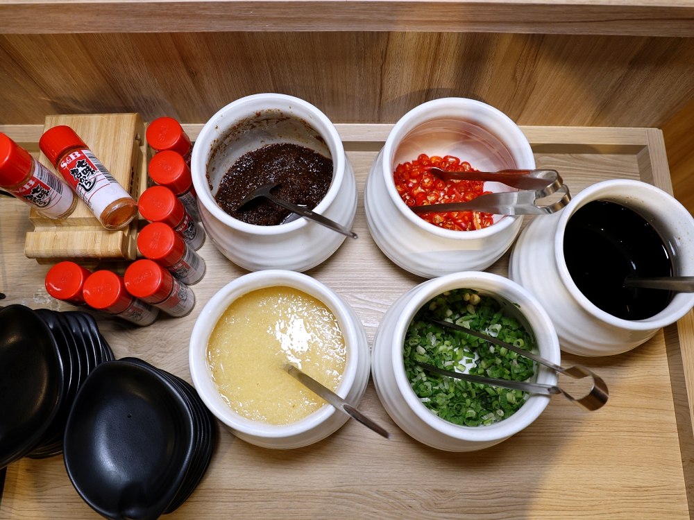 花月屋北平店 | CP值大爆表!丼飯外帶69折,每天都買一送一,還有全素餐,小資族必收錄! 花月屋北平店 | CP值大爆表!丼飯外帶69折,每天都買一送一,還有全素餐,小資族必收錄!