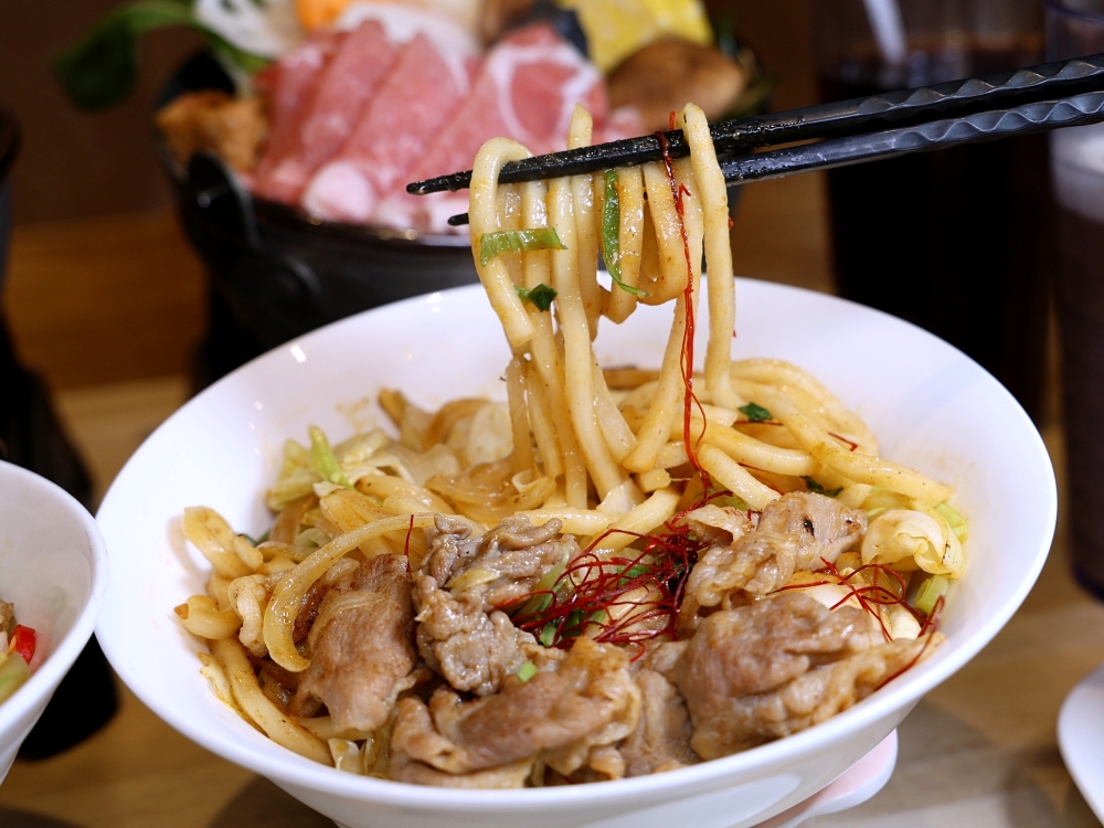 花月屋北平店 | CP值大爆表!丼飯外帶69折,每天都買一送一,還有全素餐,小資族必收錄! 花月屋北平店 | CP值大爆表!丼飯外帶69折,每天都買一送一,還有全素餐,小資族必收錄!