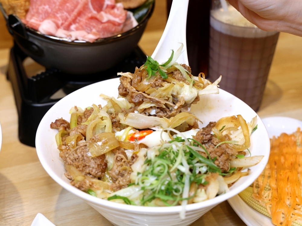 花月屋北平店 | CP值大爆表!丼飯外帶69折,每天都買一送一,還有全素餐,小資族必收錄! 花月屋北平店 | CP值大爆表!丼飯外帶69折,每天都買一送一,還有全素餐,小資族必收錄!