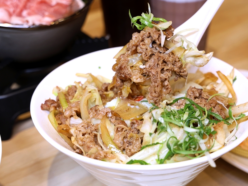 花月屋北平店 | CP值大爆表!丼飯外帶69折,每天都買一送一,還有全素餐,小資族必收錄! 花月屋北平店 | CP值大爆表!丼飯外帶69折,每天都買一送一,還有全素餐,小資族必收錄!