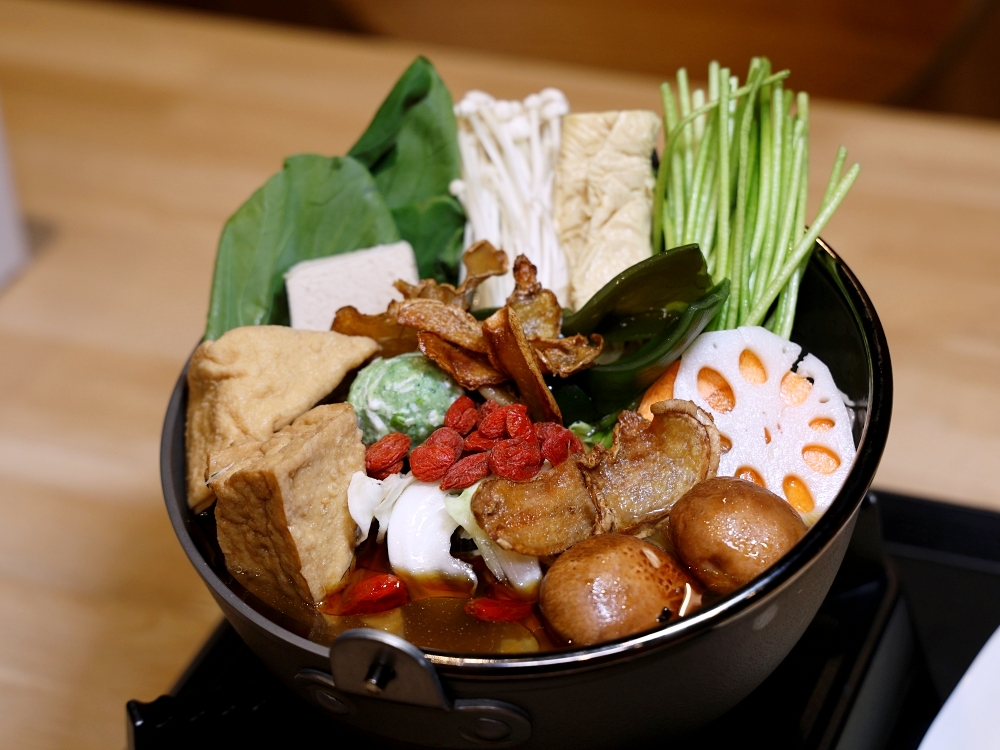 花月屋北平店 | CP值大爆表!丼飯外帶69折,每天都買一送一,還有全素餐,小資族必收錄! 花月屋北平店 | CP值大爆表!丼飯外帶69折,每天都買一送一,還有全素餐,小資族必收錄!