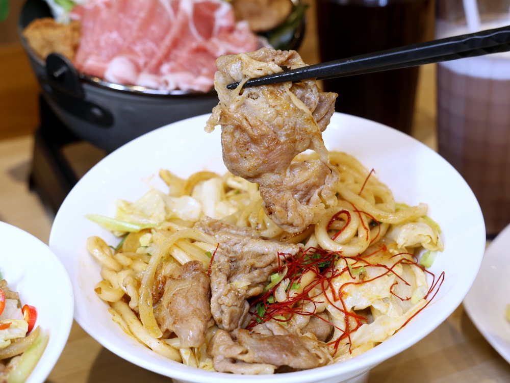 花月屋北平店 | CP值大爆表!丼飯外帶69折,每天都買一送一,還有全素餐,小資族必收錄! 花月屋北平店 | CP值大爆表!丼飯外帶69折,每天都買一送一,還有全素餐,小資族必收錄!