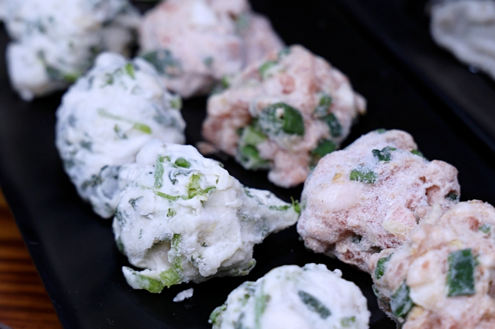 十三涮四川料理 | 重慶老火鍋祖傳湯底香麻不嗆，全台唯一麻辣鐵鍬海鮮，自助吧無限吃