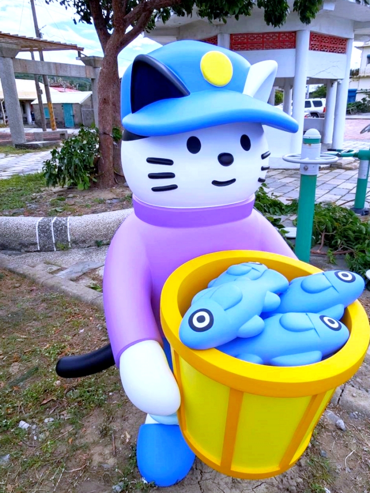 看海美術館 | 超療癒貓貓小鎮！屏東海口免門票的海邊美術館，墾丁順遊行程