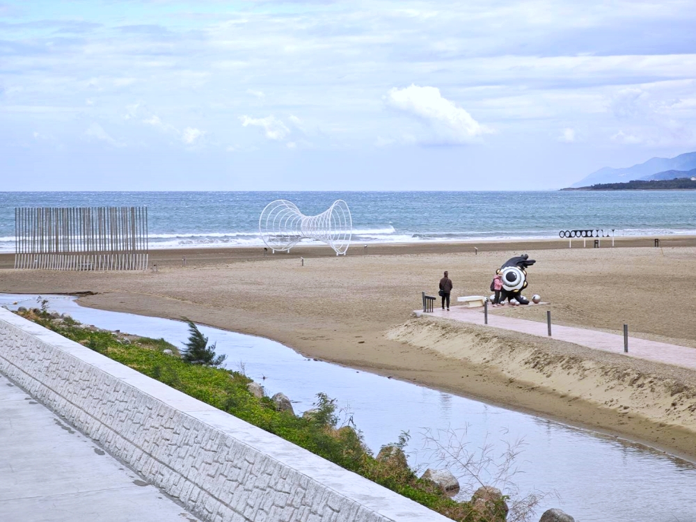 看海美術館 | 超療癒貓貓小鎮！屏東海口免門票的海邊美術館，墾丁順遊行程