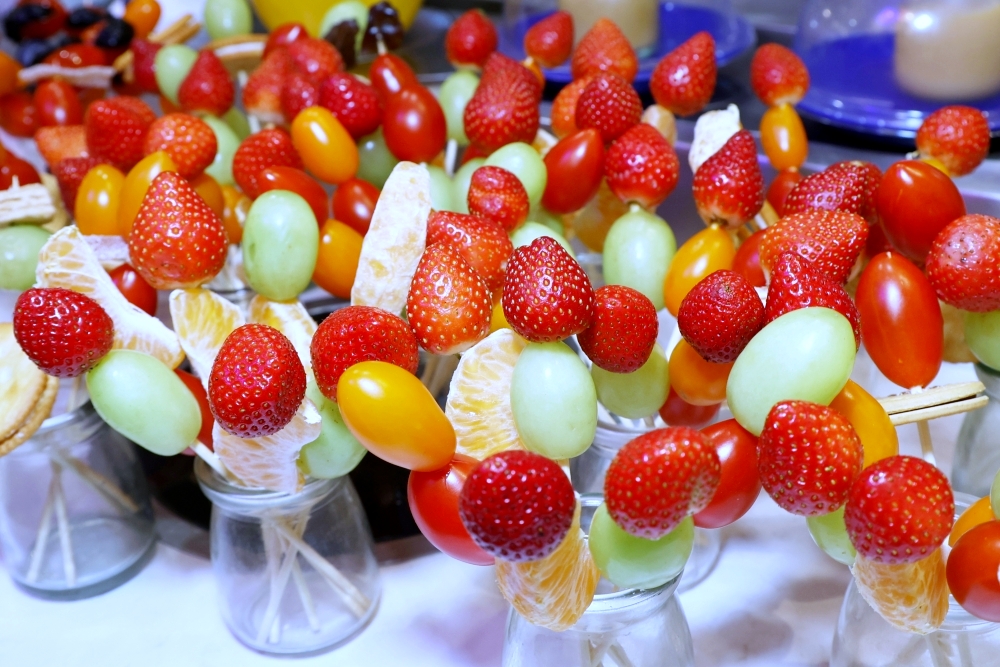 花漾轉轉鍋 | 一中街迴轉火鍋推出草莓糖葫蘆吃到飽,全台只有這裡有,草莓控快衝~ 花漾轉轉鍋 | 一中街迴轉火鍋推出草莓糖葫蘆吃到飽,全台只有這裡有,草莓控快衝~