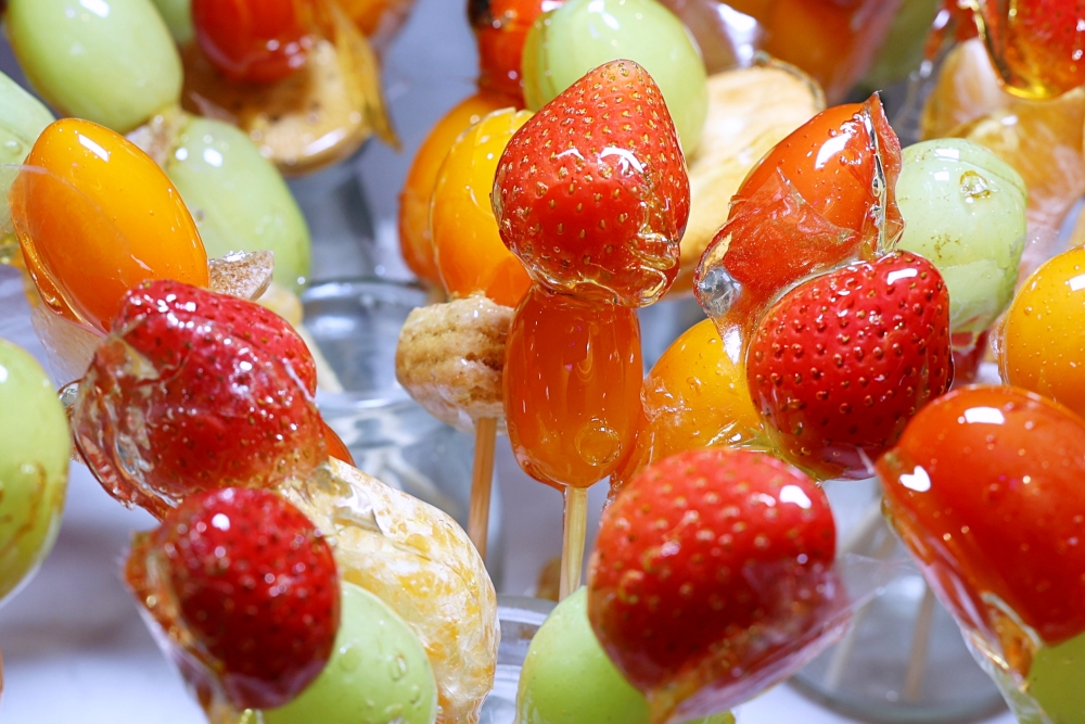 花漾轉轉鍋 | 一中街迴轉火鍋推出草莓糖葫蘆吃到飽,全台只有這裡有,草莓控快衝~ 花漾轉轉鍋 | 一中街迴轉火鍋推出草莓糖葫蘆吃到飽,全台只有這裡有,草莓控快衝~